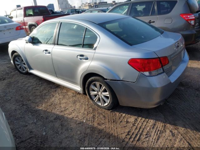 Subaru Legacy 2.5i Premium Image 8