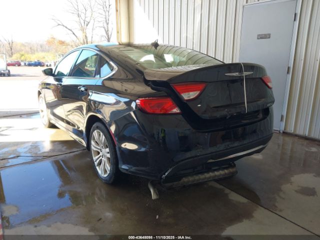Chrysler 200 Limited Image 9