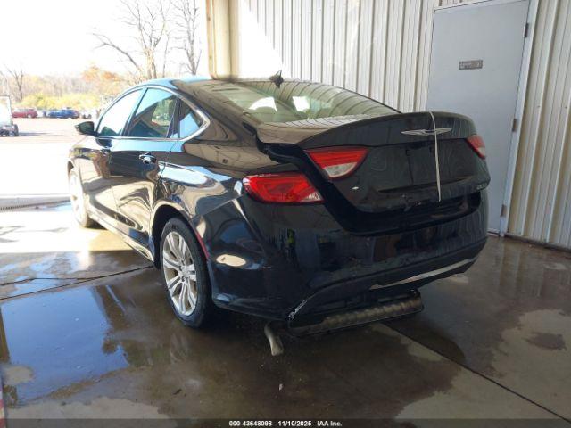 Chrysler 200 Limited Image 9