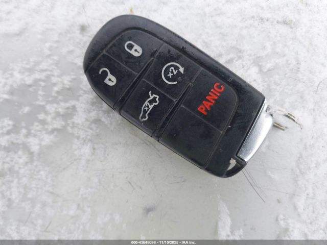 Chrysler 200 Limited Image 3