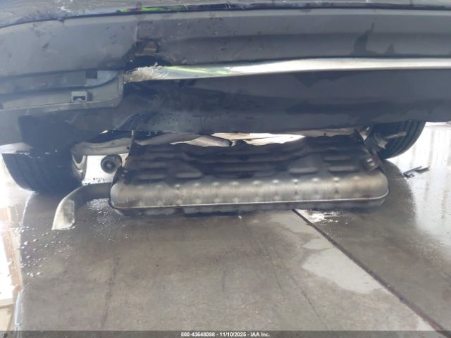 Chrysler 200 Limited Image 15