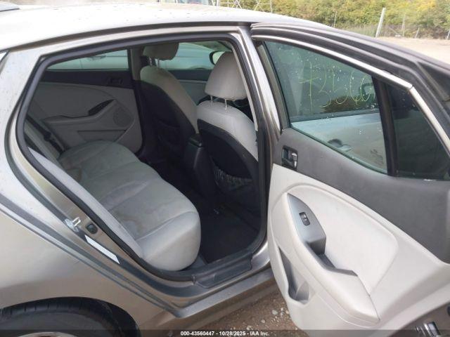 Kia Optima Lx Image 5