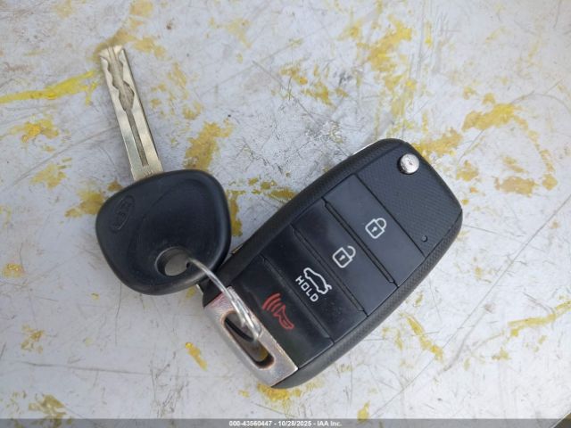 Kia Optima Lx Image 11