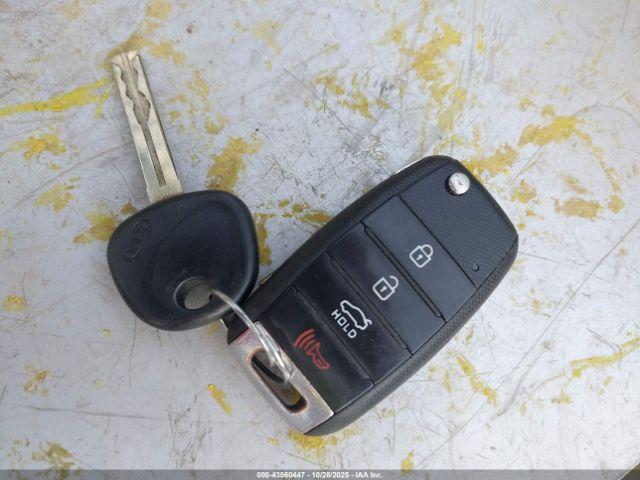 Kia Optima Lx Image 11