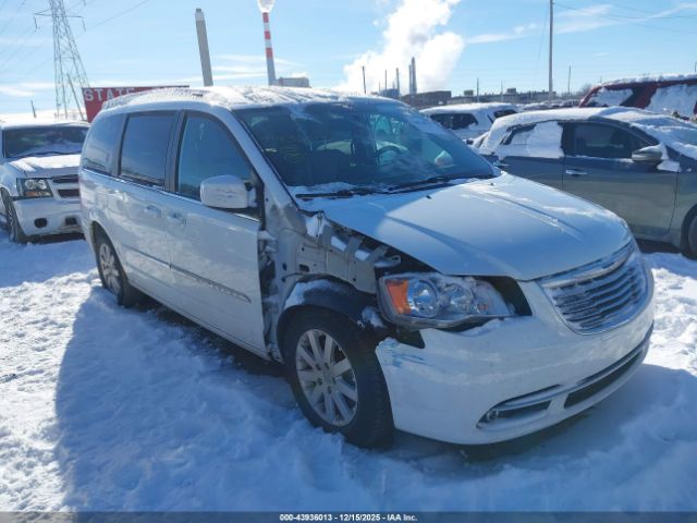 Chrysler Town & Country Touring Image 3