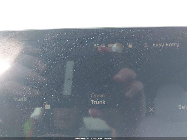 Tesla Model Y Image 17