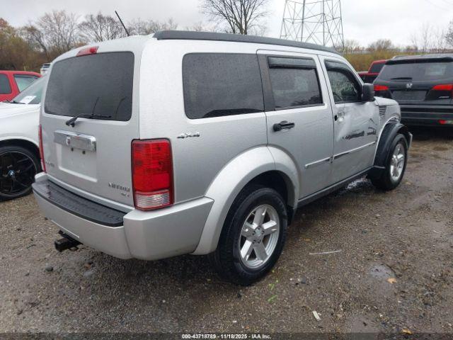 Dodge Nitro Sxt Image 4