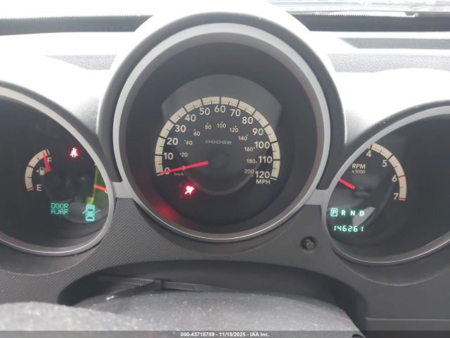 Dodge Nitro Sxt Image 9