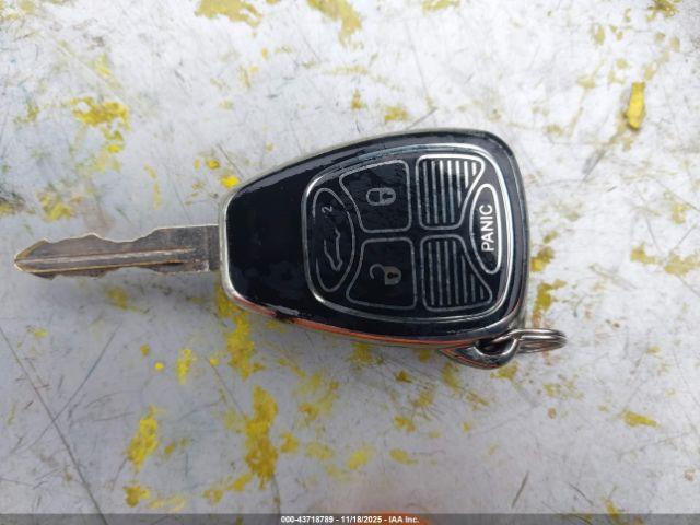 Dodge Nitro Sxt Image 16