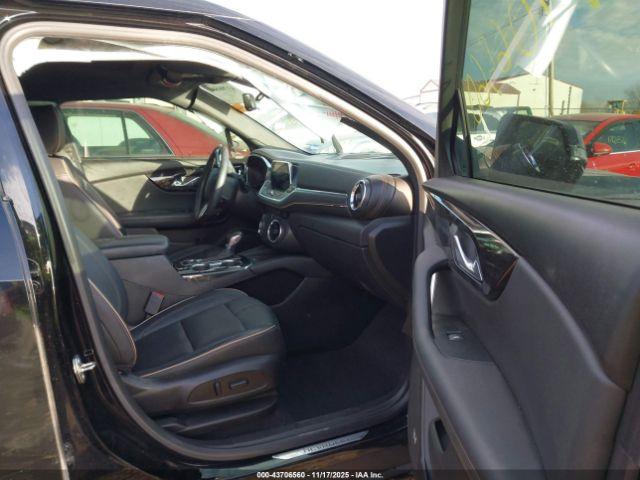 Chevrolet Blazer Premier Image 15