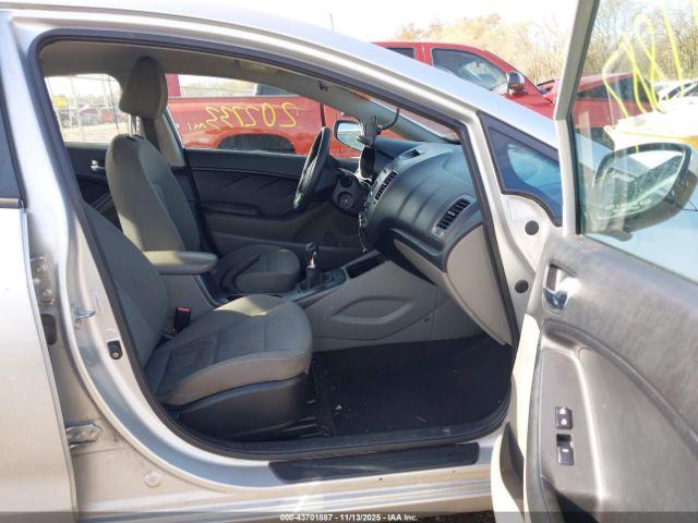 Kia Forte Lx Image 11