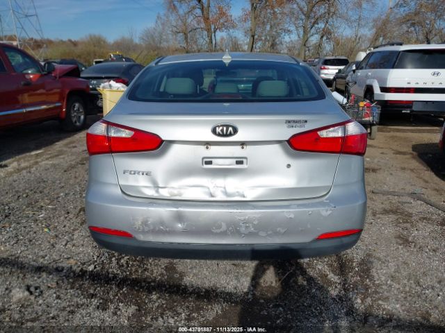 Kia Forte Lx Image 8