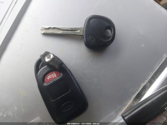 Kia Optima Lx Image 12