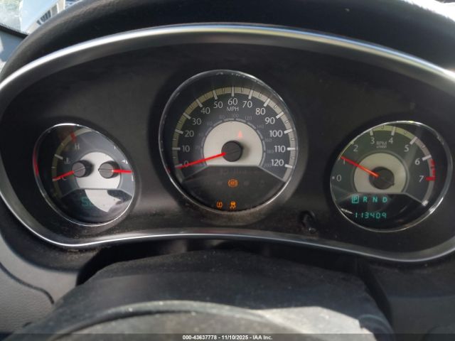 Chrysler 200 Limited Image 7