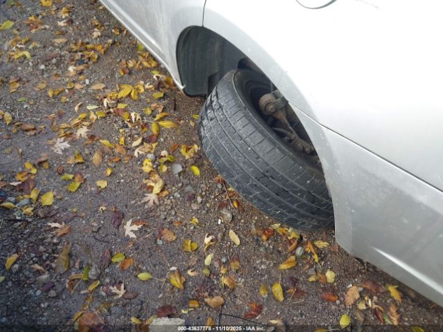 Chrysler 200 Limited Image 11