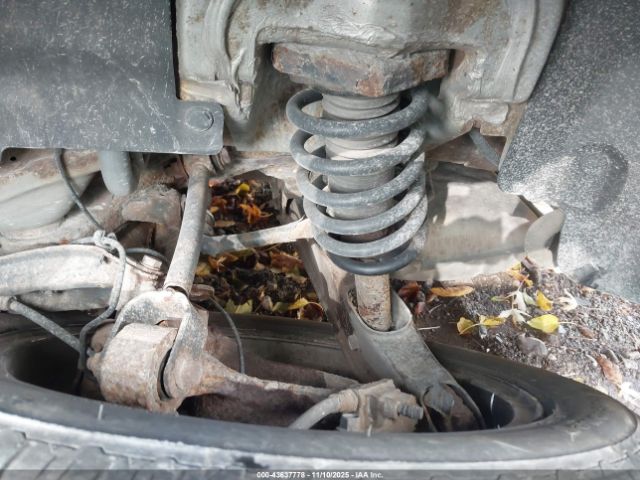 Chrysler 200 Limited Image 10