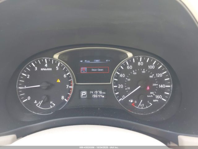 Nissan Pathfinder Sv Image 5