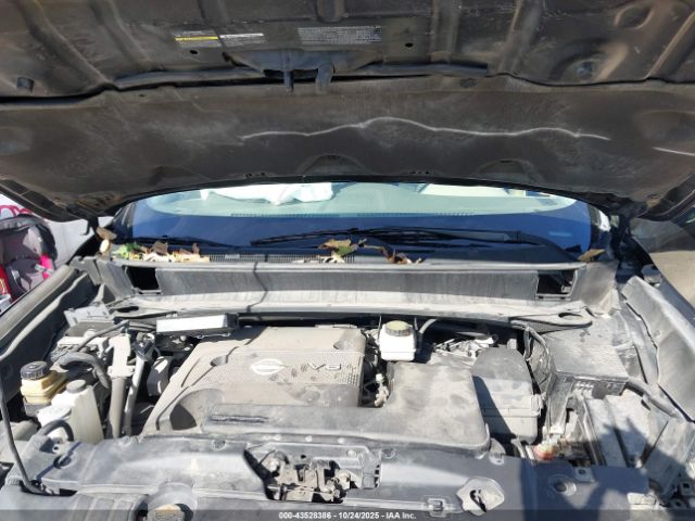 Nissan Pathfinder Sv Image 3