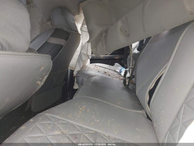 Ram 2500 Tradesman Image 4