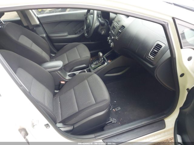 Kia Forte Lx Image 8