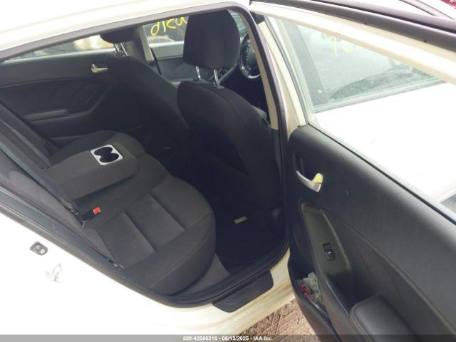 Kia Forte Lx Image 12