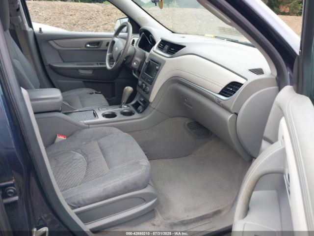 Chevrolet Traverse Ls Image 3