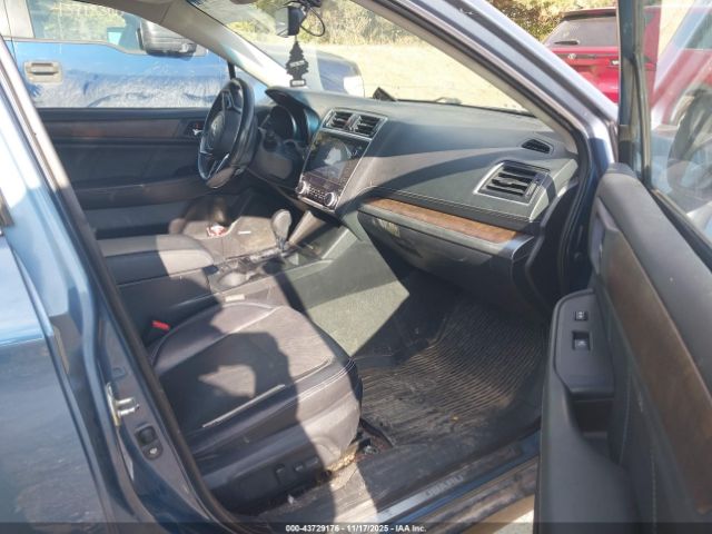 Subaru Outback 2.5i Limited Image 17