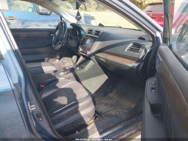 Subaru Outback 2.5i Limited Image 17