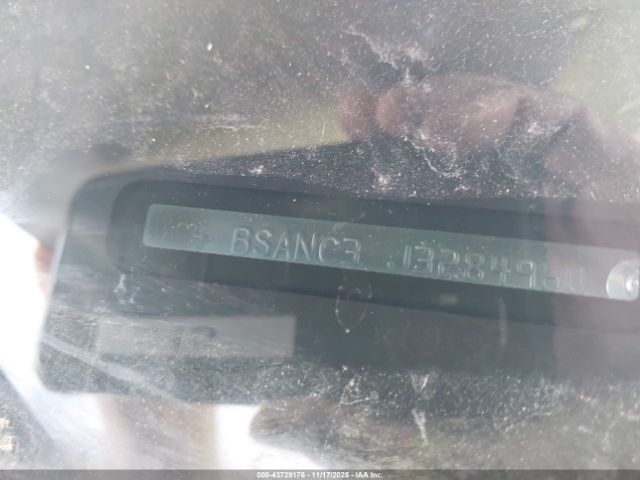 Subaru Outback 2.5i Limited Image 10