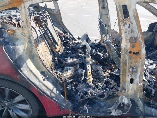 Tesla Model 3 Image 4