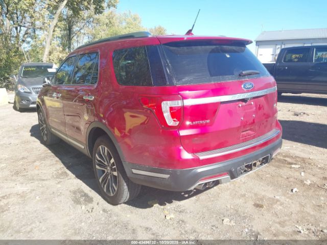 Ford Explorer Platinum Image 12