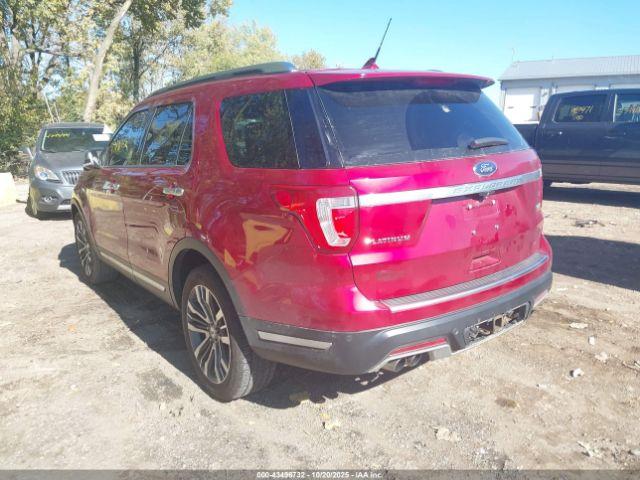 Ford Explorer Platinum Image 12