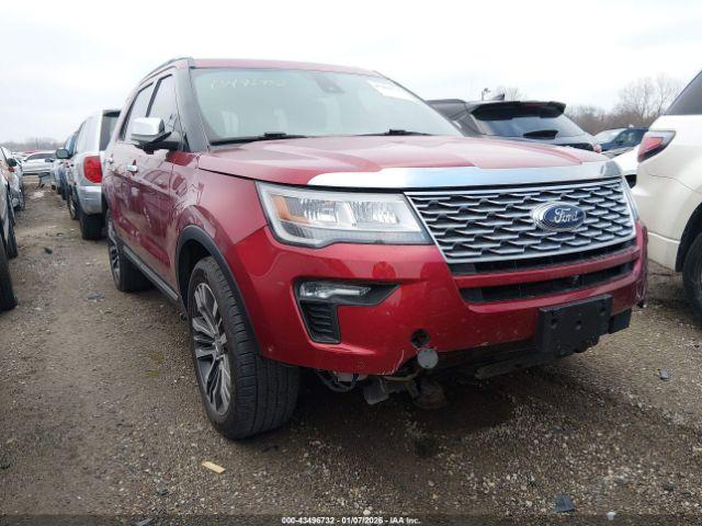 Ford Explorer Platinum Image 4
