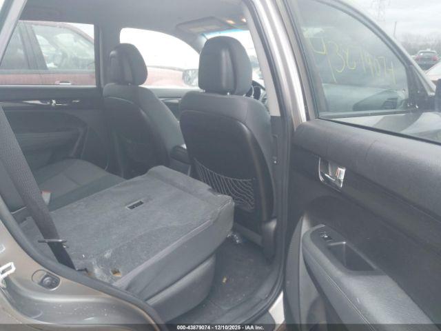 Kia Sorento Lx Image 6