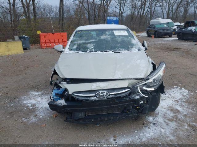 Hyundai ACCENT Se Image 15