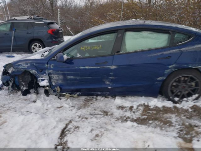 Tesla Model 3 Rear-wheel Drive Image 15