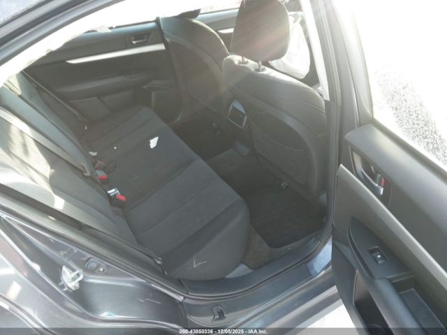 Subaru Legacy 2.5i Premium Image 14