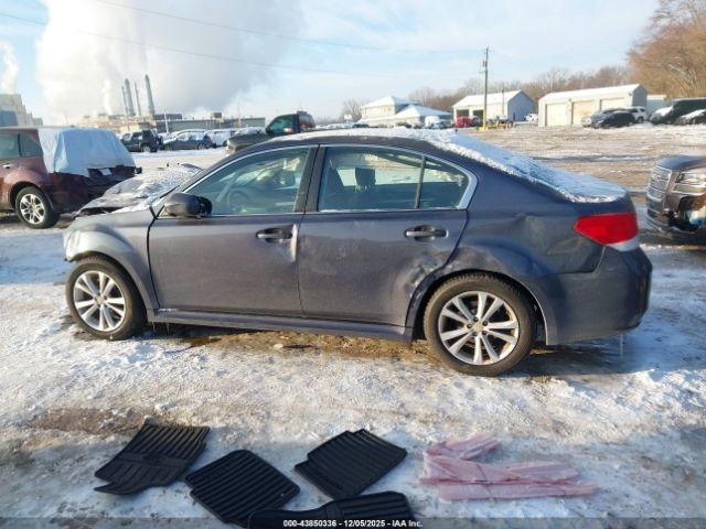 Subaru Legacy 2.5i Premium Image 12