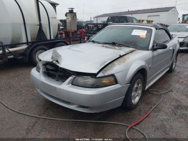 Ford Mustang Image 2