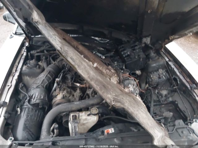 Ford Mustang Image 8