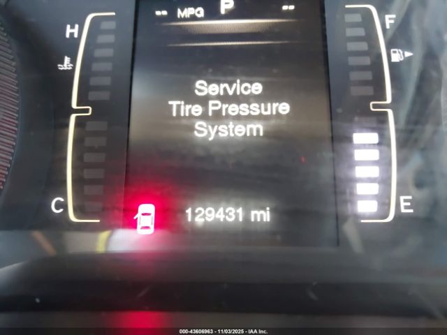 Jeep Cherokee Sport Image 11