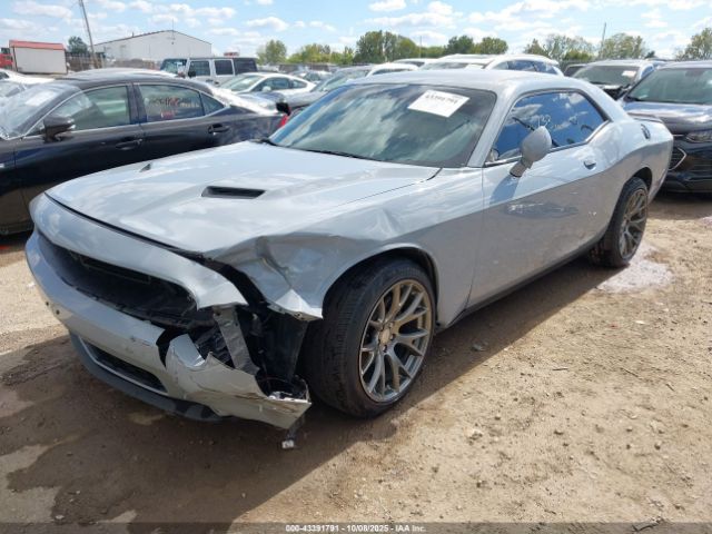 Dodge Challenger Sxt Image 2