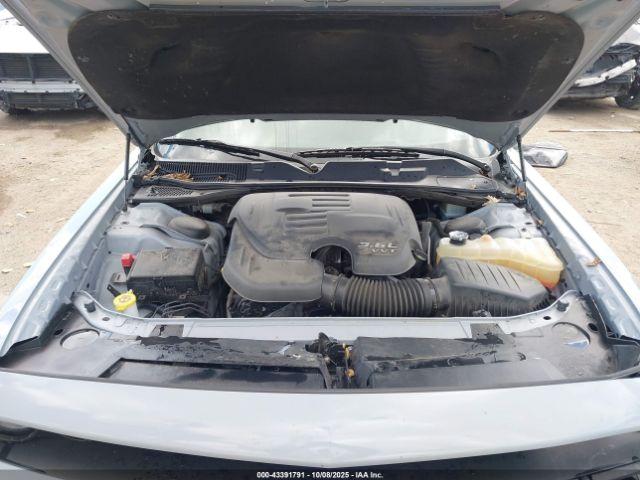 Dodge Challenger Sxt Image 5