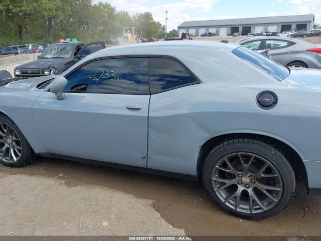Dodge Challenger Sxt Image 9