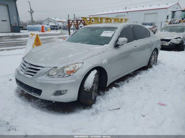 Hyundai Genesis 3.8 Image 2