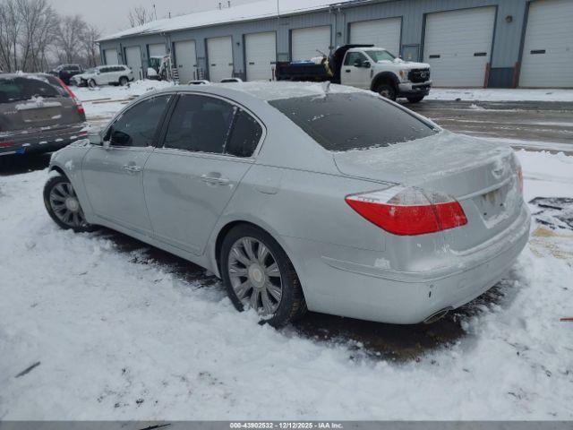 Hyundai Genesis 3.8 Image 8