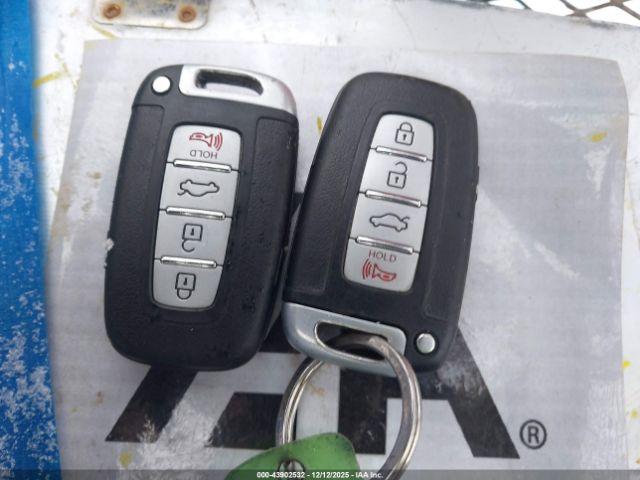 Hyundai Genesis 3.8 Image 9