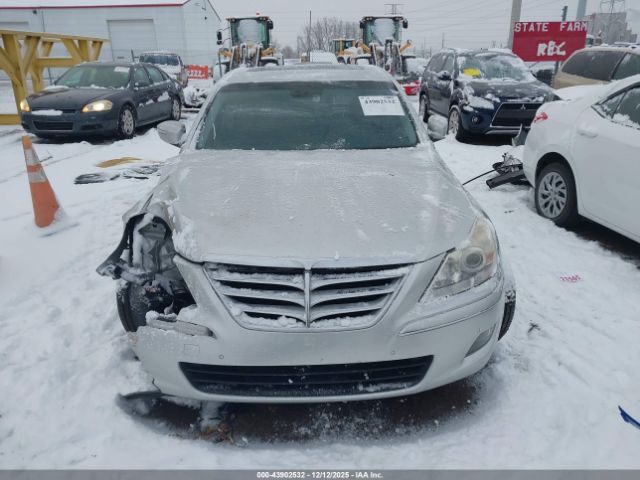 Hyundai Genesis 3.8 Image 11