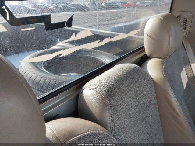 Chevrolet Silverado 1500 Work Truck Image 14