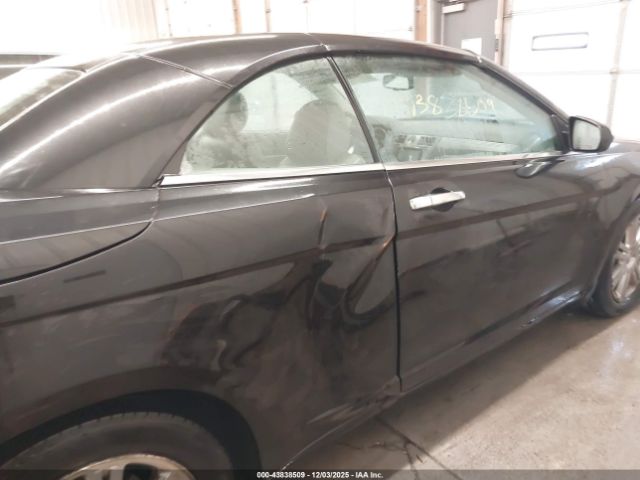 Chrysler Sebring Limited Image 13